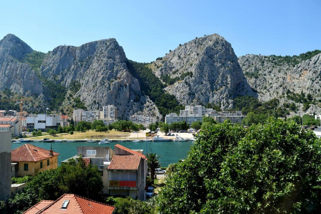 Newly Renovated Apartment "Marin" In The Center! Omiš Extérieur photo