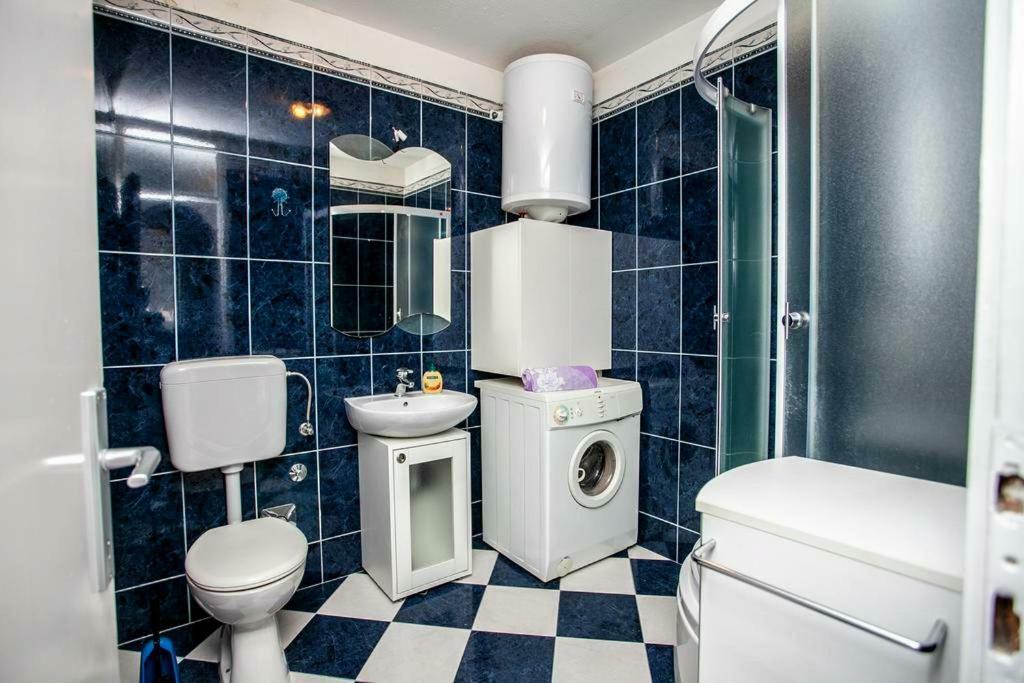 Newly Renovated Apartment "Marin" In The Center! Omiš Extérieur photo