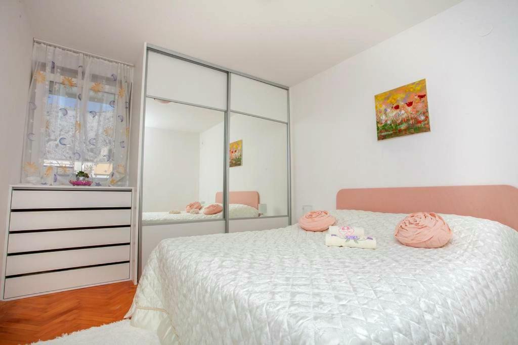 Newly Renovated Apartment "Marin" In The Center! Omiš Extérieur photo